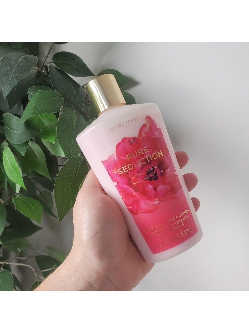Victorias Secret Pure Seduction Lotion 8.4oz Red Plum Freesia